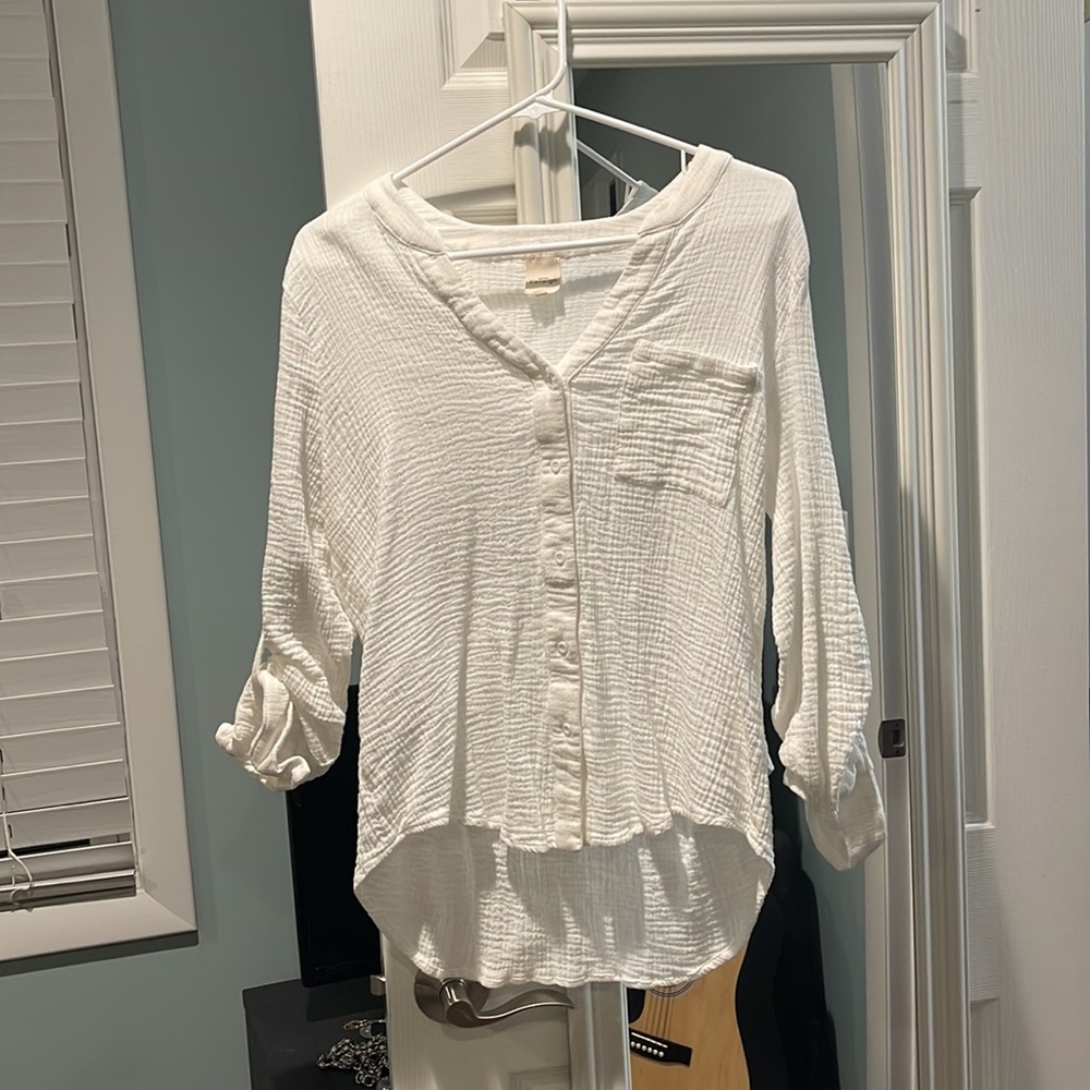 Kaileigh. Diara Textured Cotton Top. Size: L